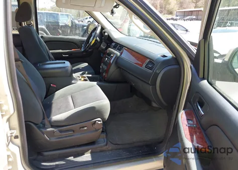 2009 Chevrolet Tahoe Lt1 from USA, damaged, VIN 1GNFC230X9R214759